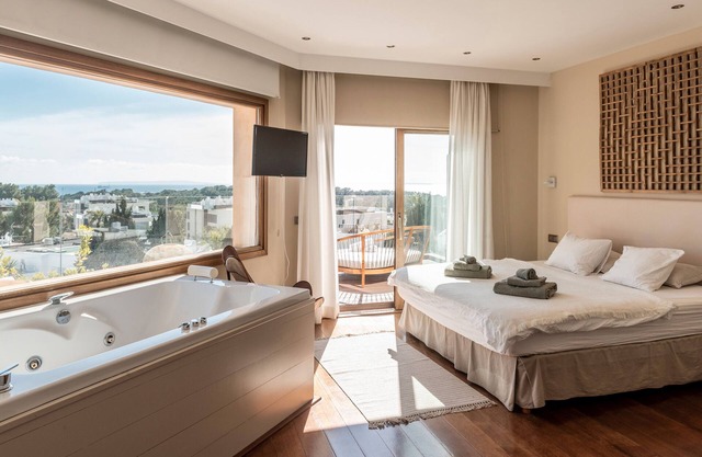 Villa 'Luxury with Pool and Seaview' with Sea View, Wi-Fi and Air Conditioning