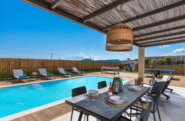 Villa Maira Rose by Villa Plus