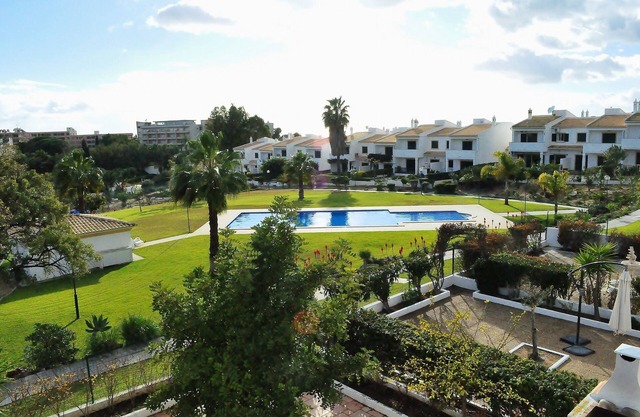 Villa Mar, Areias d Sao Joao, 5* S/Pool, Peaceful, Spacious Gardens Secure Condo