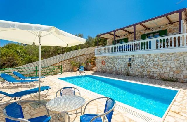 Villa Martha - Three Bedroom Villa, Sleeps 7