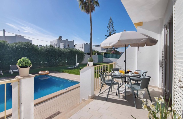 Villa 'Martinique' with Shared Pool, Wi-Fi and Air Conditioning