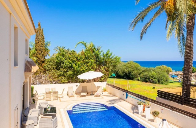 Villa Meli - Three Bedroom Villa, Sleeps 6