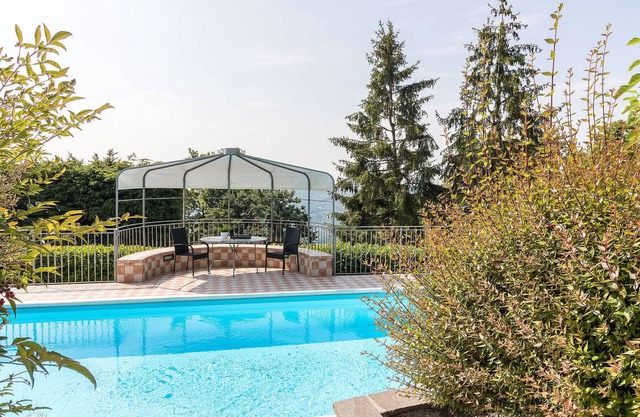 Villa Montagne e Lago with spectacular view and private pool