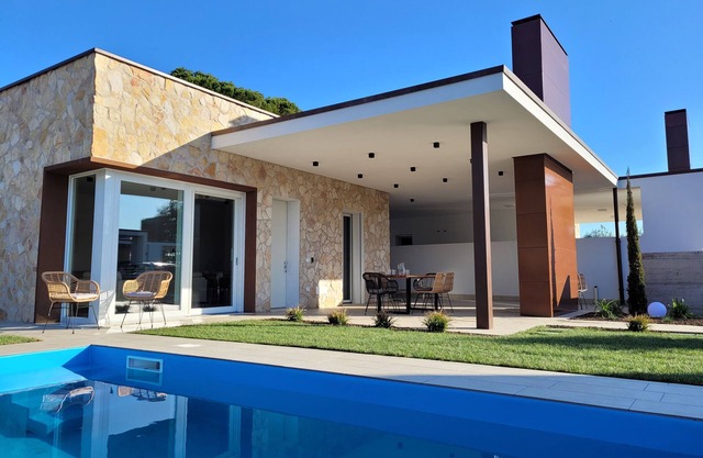 Villa 'My Lagozise' with private pool, wifi and air conditioning