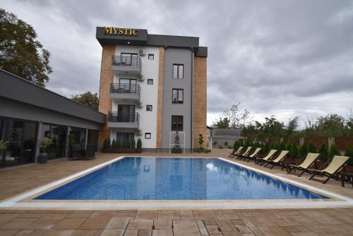 Villa Mystic