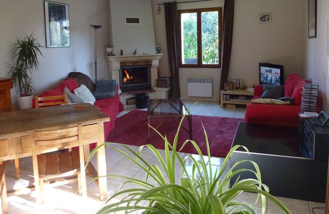 villa of 90 m2 not overlooked in charming town
