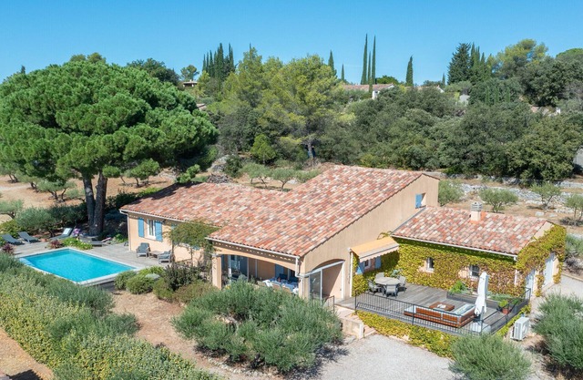 Villa Oliviera – Luxury holiday villa in Carcès with heated pool