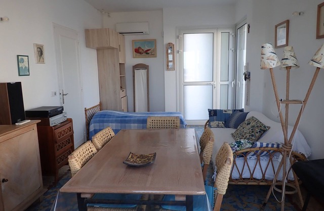 Villa, Palavas les flots, seaside, direct access to the beach, sleeps 6/7