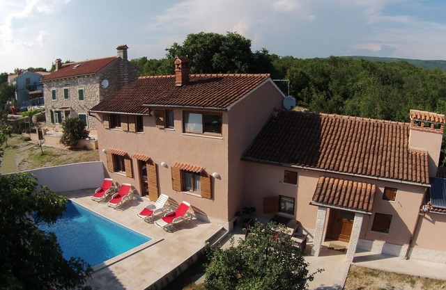 Villa Palazzina Burjaki - 4 BR, 5 BA, private Pool, Sauna, Gym&Whirlpool