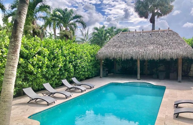 Villa Palma-Hollywood Beach-Private Pool & Beachwalk!