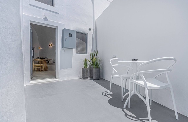 Villa Paradeisos Deluxe Apartment in Karterados