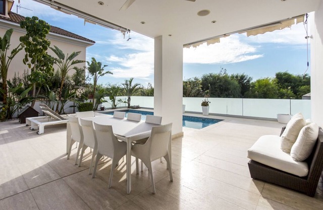 Villa Patticheio - Six Bedroom Villa, Sleeps 12