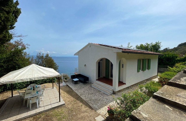 Villa Porticciolo - Villa with a wonderful sea view in Rio Marina - ibookingelba