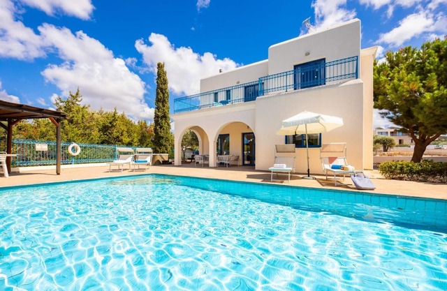 Villa Poseidonas - Three Bedroom Villa, Sleeps 7