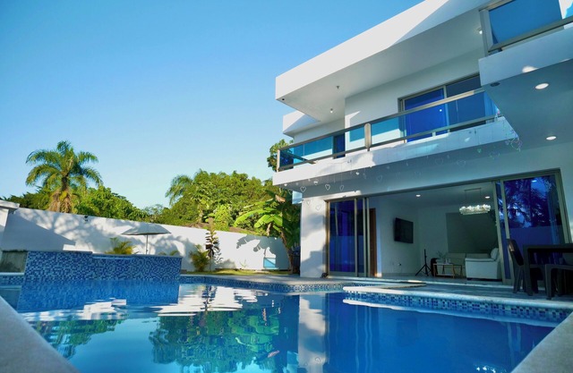 Villa Pravda Guerra 4BR 6BDS 12PAX
