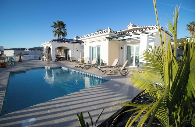 Villa 'Rd01 Atalaya' with Sea View, Wifi and Air Conditioning