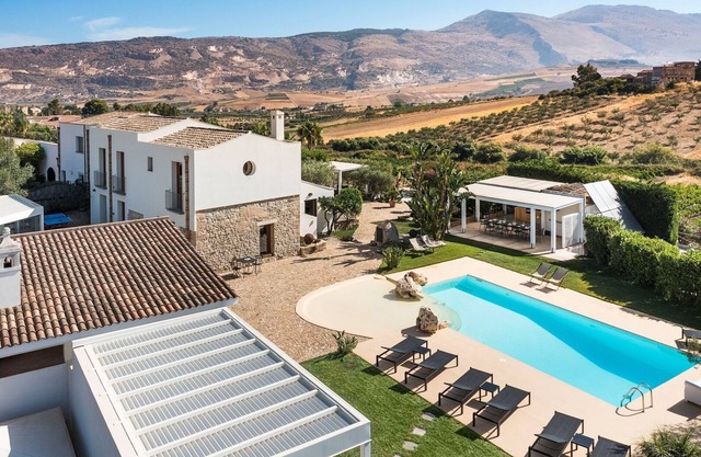 Villa Rega - Private villa with pool in Sicily