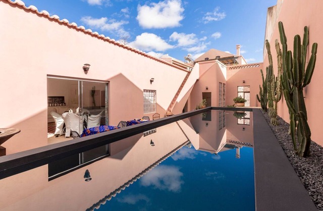 Villa Riccarda - Six Bedroom Villa, Sleeps 12