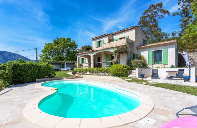 VILLA ROCHE GRISE VI3010 by RIVIERA HOLIDAY HOMES