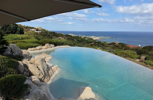 Villa 'S'Incantu' with Sea View, Wi-Fi and Air Conditioning