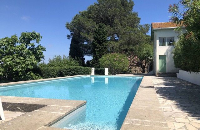 Villa Saint Clair with swimming pool