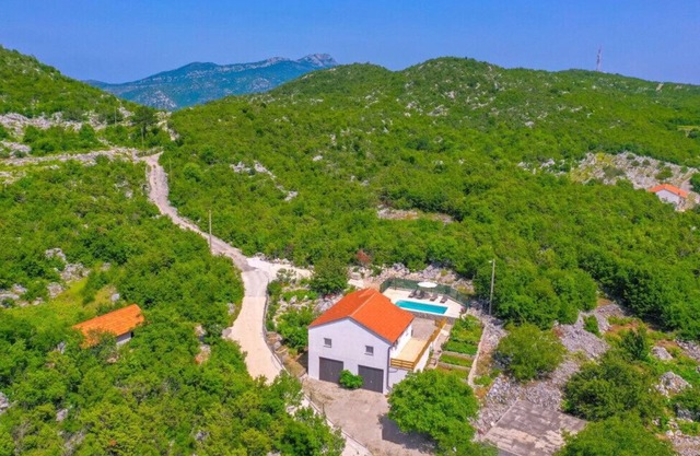 Villa Sanja in Makarska by Villas Guide