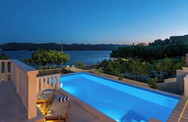 Villa Sasha (21525-K1) - Kuciste