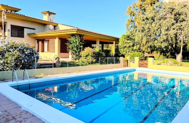 Villa Sigalero with private pool (near the beach)