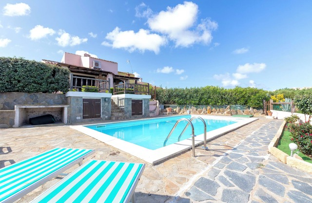 Villa 'Sofia' with Mountain View, Wi-Fi and Air Conditioning