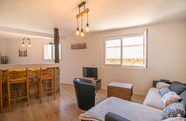 Villa "Solsticia" with A/C & Wi-Fi