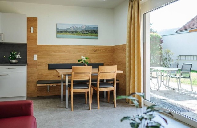 Villa: Suite Sonnenblume - Ferienwohnungen & Bungalows am Faaker See Kargl