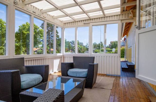 Villa Timmernabben - Holiday home with sauna and sea view in Sweden
