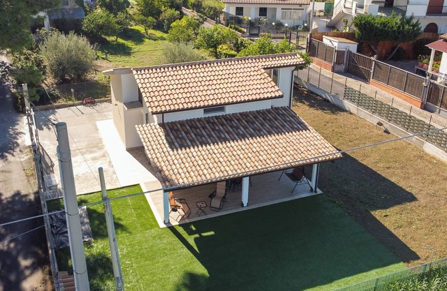 Villa two minutes from the sea