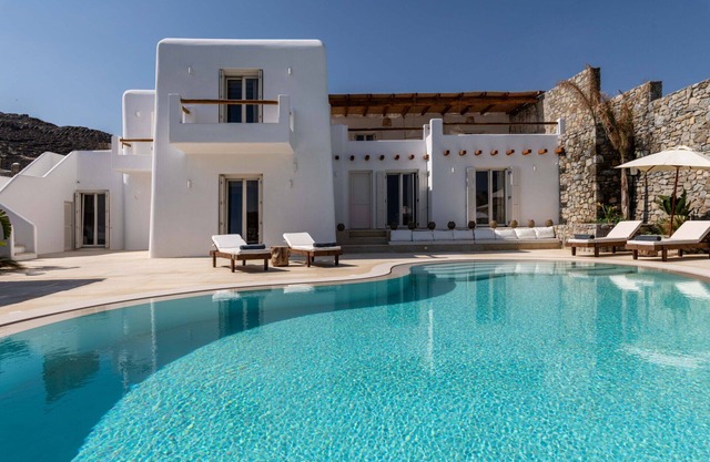 Villa V Kanalia with Spectacular view of the Little Venice Mykonos