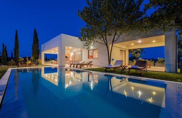 Villa Verano - Spacious 5-BDR & 5-BTH villa