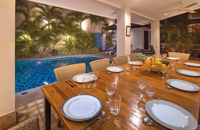 Villa Waree 6 bedrooms with private pool, only 5 minutes away Pattaya