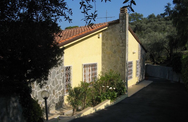 Villa with pool and dream sea view, 4220 sqm plot, barrier-free