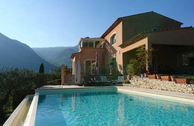 Villa with pool and breathtaking view