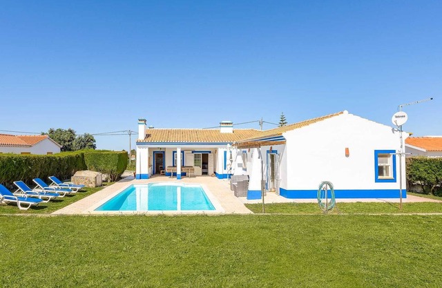 Villa With Pool Near Beach