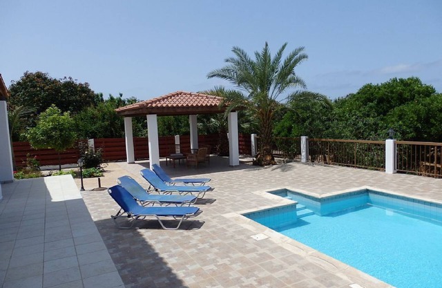 Villa with private pool and sea view