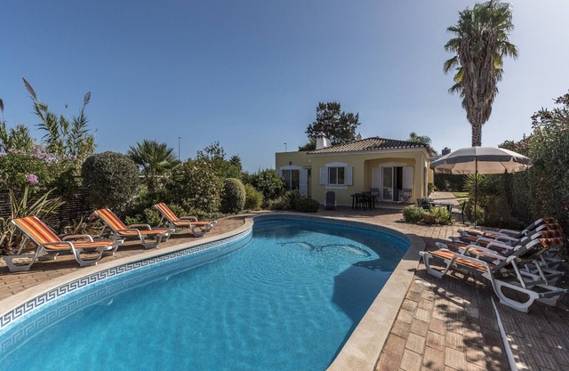 Villa With Private Pool Within Very Short Walking Distance Of The Beach & Marina