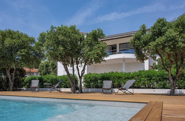 VILLA WITH SEA VIEW AND PRIVATE SWIMMING POOL for 4 to 6 people WIFI