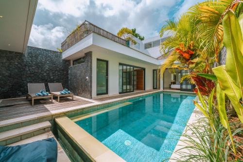 Villa Yasmee : Cozy and Modern 2 BR w/Pool in Seminyak !