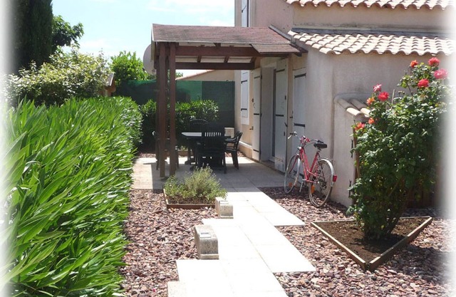 Villa ZorhaBellha 2 *, air-conditioned 3 km from the sea, between Sète and Montpellier