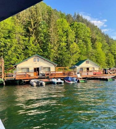 VILLAGEbythelake Bicaz