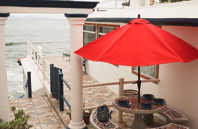 VillaMayte - a Luxurious OCEANFRONT for 16 guests!