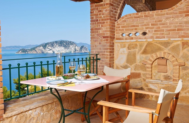 Villas Cavo Marathia - apartment panoramic sea views, pool in dream location