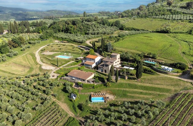 VILLAS OF WOMEN - PANZANO - TUSCANY