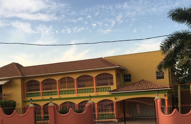 Villas with sea views on top of the hill