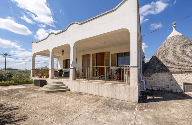 Villetta Levante: An Authentic Retreat Among the Olive Trees of the Itria Valley